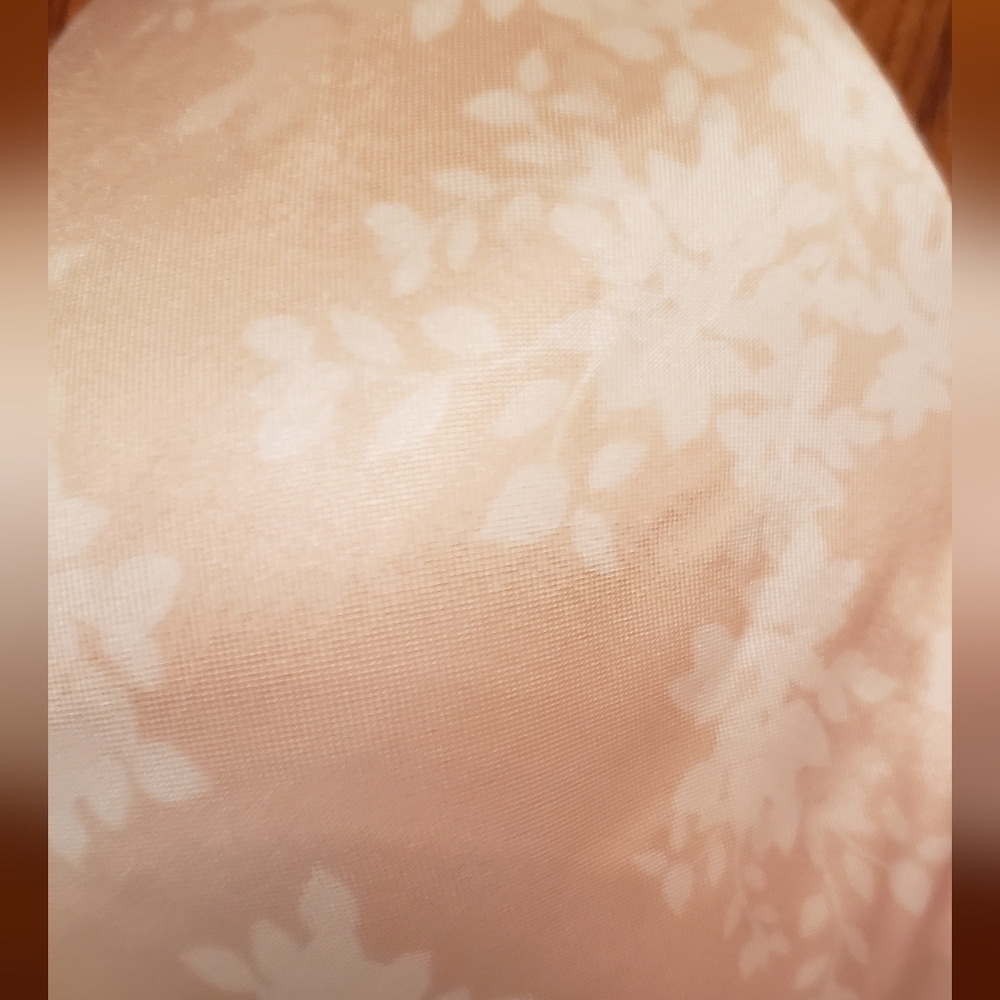 Bali t-shirt bra, tan/white floral print, size 42C - NEW - Picture 5 of 9